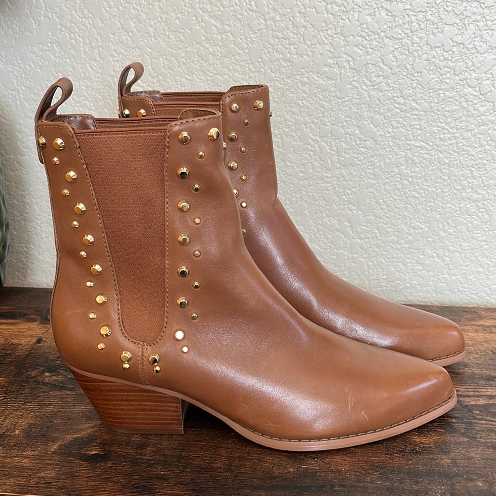 🆕 Michael Kors Kinlee Astor Studded Leather Ankle Boot - Picture 7 of 10